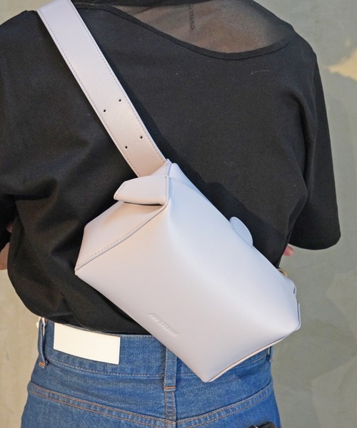 ADD CULUMN（アドカラム）の「ADD CULUMN(アドカラム) LOP BODYBAG（ショルダーバッグ・レディース・ラベンダー/ブラック・F）」の5枚目の写真