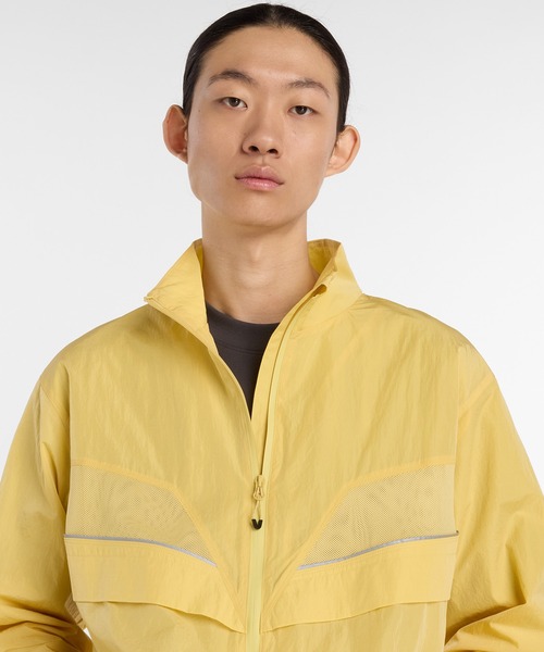 NEW BALANCE(ニューバランス)の「NB Grey フルジップジャケット(ナイロンジャケット・メンズ・ブラック/ベージュ・LARGE/MEDIUM/SMALL/X-LARGE)」の11枚目の写真