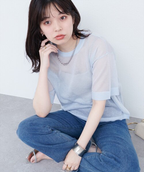 natural couture(ナチュラルクチュール)の「【WEB限定】ラメシアーゆるニットプルオーバー(ニット/セーター・レディース・オレンジ/ライトベージュ/サックスブルー/ブラック・FREE)」の5枚目の写真