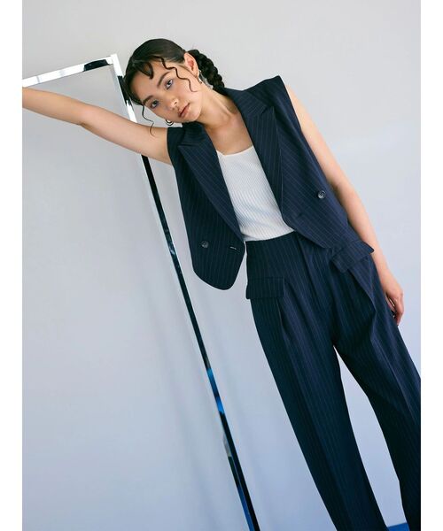 MURUA（ムルーア）の「【セットアップ対応】ショートテーラードジレベスト（ベスト・レディース・ブラック/ネイビー/グレー/モカ・FREE）」の11枚目の写真