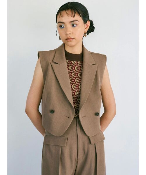 MURUA（ムルーア）の「【セットアップ対応】ショートテーラードジレベスト（ベスト・レディース・ブラック/ネイビー/グレー/モカ・FREE）」の14枚目の写真