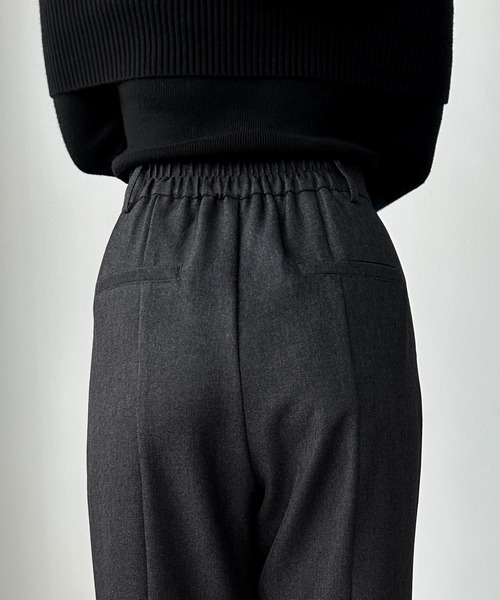 Louere（ルエレ）の「バックスリットフレアパンツ（薄手）（スラックス・レディース・ダークグレー/ブラウン/ブラック・X-LARGE/LARGE/MEDIUM/SMALL）」の11枚目の写真