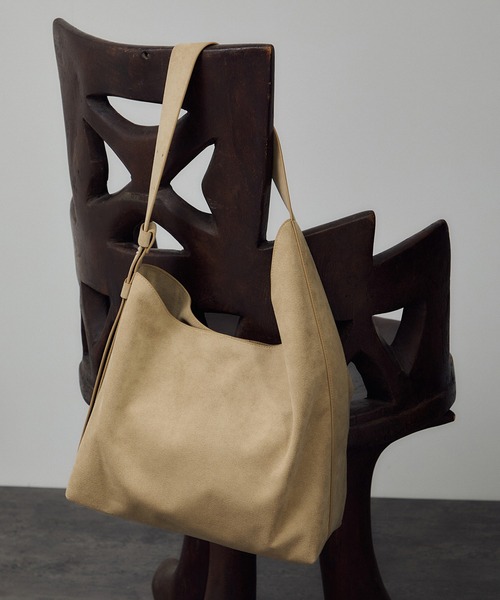 SALON adam et rope'(サロン アダム エ ロペ)の「【W S(ドゥーブル)】Ultrasuede(R)ホーボーバッグ(ショルダーバッグ・レディース・ベージュ/ダークブラウン・FREE)」の22枚目の写真