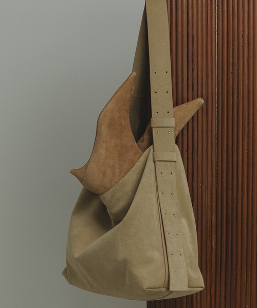 W S（ドゥーブル）】Ultrasuede(R)ホーボーバッグ（ショルダーバッグ