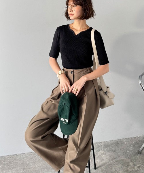 classicalelf(クラシカルエルフ)の「美デコルテを演出♪カーヴィーネック リブニットソー トップス(半袖)(Tシャツ/カットソー・レディース・その他/オフホワイト/ブラック/ブラウン・X-LARGE/LARGE/SMALL/MEDIUM)」の10枚目の写真