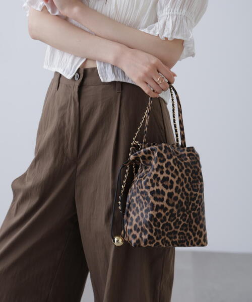 FREE'S MART（フリーズマート）の「ボール巾着バッグ（ショルダーバッグ・レディース・ブラック/ブラウン系その他・ﾌﾘ-）」の5枚目の写真