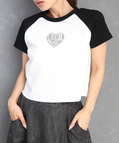 CECIL McBEE（セシルマクビー）の「ラインストーンロゴ　ラグランコンパクトトップス（テーラードジャケット・レディース・オフホワイト/ブラック・MEDIUM/LARGE）」の5枚目の写真