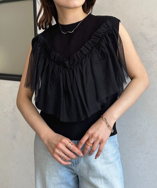 Thevon（ゼボン）の「チュールビスチェノースリニット（ニット/セーター・レディース・チャコールグレー/アイボリー/ブラック・FREE）」の2枚目の写真