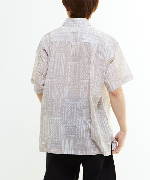 CONVERSE TOKYO（コンバーストウキョウ）の「BLOCK PRINT OVERSIZED SHIRT（シャツ/ブラウス・レディース・ベージュ/ネイビー/サックスブルー・FREE）」の5枚目の写真