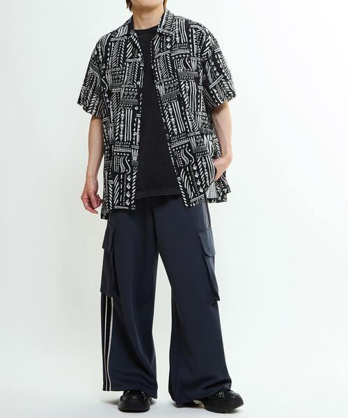 CONVERSE TOKYO（コンバーストウキョウ）の「BLOCK PRINT OVERSIZED SHIRT（シャツ/ブラウス・レディース・ベージュ/ネイビー/サックスブルー・FREE）」の9枚目の写真