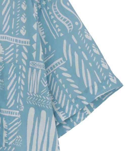 CONVERSE TOKYO（コンバーストウキョウ）の「BLOCK PRINT OVERSIZED SHIRT（シャツ/ブラウス・レディース・ベージュ/ネイビー/サックスブルー・FREE）」の15枚目の写真