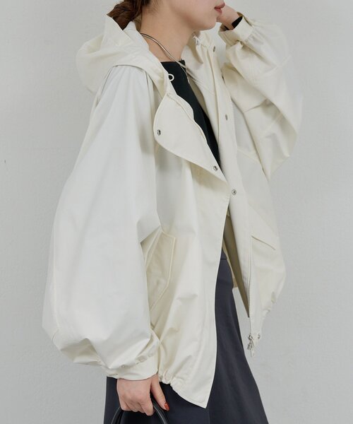 GALLARDAGALANTE（ガリャルダガランテ）の「ウォータープルーフショートコート（ベスト・レディース・オフホワイト/ブラック/ベージュ・FREE）」の17枚目の写真