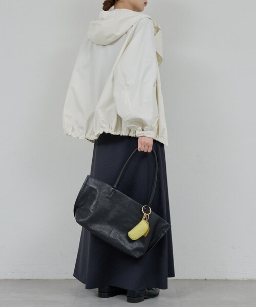 GALLARDAGALANTE（ガリャルダガランテ）の「ウォータープルーフショートコート（ベスト・レディース・オフホワイト/ブラック/ベージュ・FREE）」の22枚目の写真