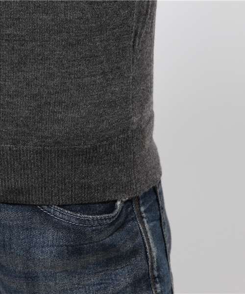 CRUCIANI（クルチアーニ）の「CRUCIANI Vネックプルオーバーニット