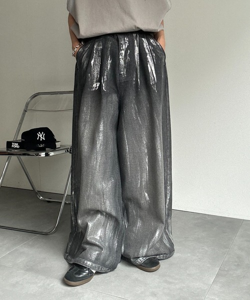 CREARE -LINO-(クレアーレリノ)の「箔プリントデニム(デニムパンツ・メンズ・ブルー系その他/ブラック系その他2/ブルー系その他2/ブラック系その他・S/M/L)」の2枚目の写真