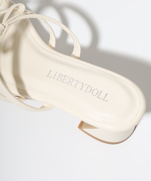 LibertyDoll(リバティードール)の「LIBERTYDOLL トリプルリボン ヒールサンダル(サンダル・レディース・シルバー/ブラック/アイボリー・L/LL/S)」の8枚目の写真