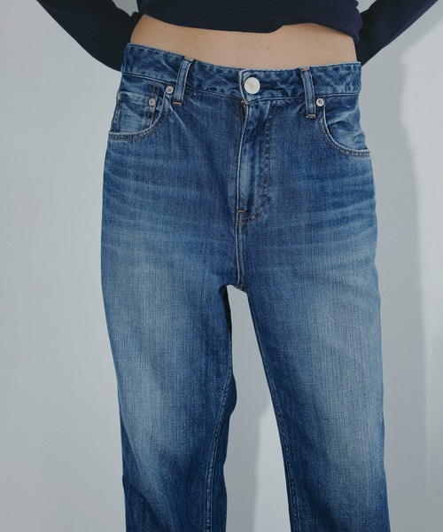 MANOF（マノフ）の「RED CARD×MANOF All-Day STRAIGHT DENIM（デニムパンツ・レディース・ブルー・25/24/23）」の5枚目の写真