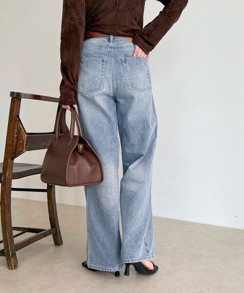 fredy emue（フレディエミュ）の「【@sora_522m企画】ベーシックストレートデニム（デニムパンツ・レディース・ブルー/ブラック・38/36）」の21枚目の写真