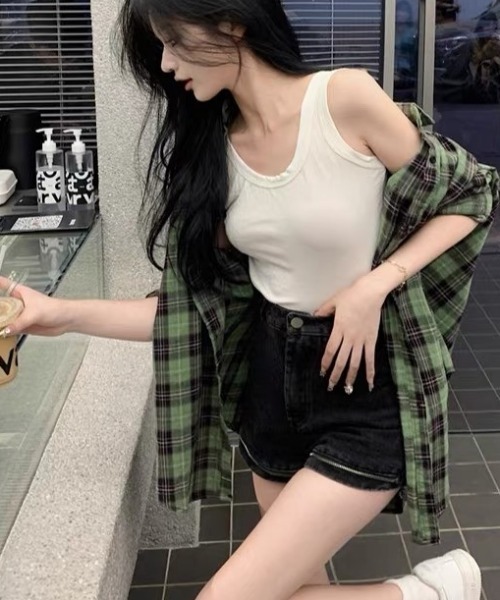 Sibra（シブラ）の「ゆるっと羽織れる、選べる3柄チェックシャツ（シャツ/ブラウス・レディース・グリーン/ブルー・M）」の4枚目の写真