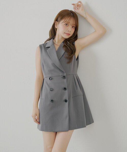 Chico（チコ）の「【SALON by Chico】ボンディングボリュームフレアスーツミニワンピース（ワンピース・レディース・ブラック/グレー・FREE）」の2枚目の写真