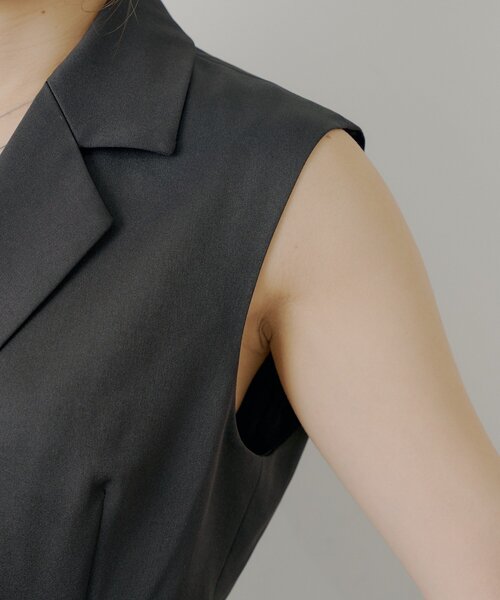 Chico（チコ）の「【SALON by Chico】ボンディングボリュームフレアスーツミニワンピース（ワンピース・レディース・ブラック/グレー・FREE）」の18枚目の写真