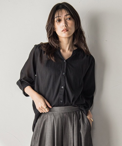 MAYSON GREY（メイソングレイ）の「【WEB限定】バンドカラー楊柳7分袖シャツ≪洗濯機で洗える≫（シャツ/ブラウス・レディース・ベージュ/ホワイト/グリーン/ブラック・M）」の2枚目の写真