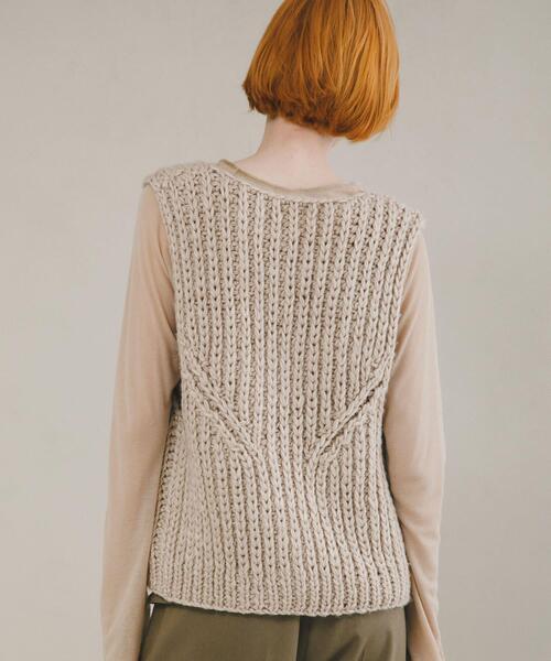 LAATO（ラート）の「hand knit vest（ベスト・レディース・ブラック/オフホワイト・FREE）」の6枚目の写真