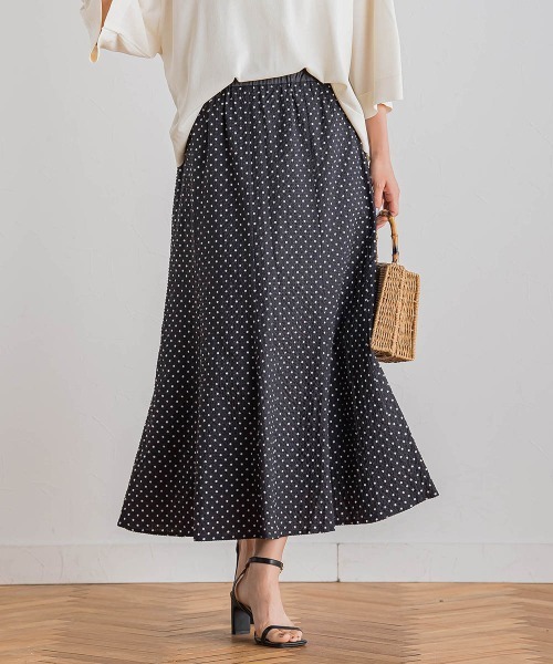 Droite lautreamont(ドロワットロートレアモン)の「【WEB限定】サッカードットプリントスカート≪手洗い可能≫(スカート・レディース・ブラック/オフホワイト・M)」の10枚目の写真