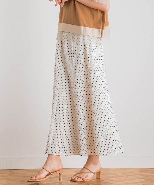 Droite lautreamont(ドロワットロートレアモン)の「【WEB限定】サッカードットプリントスカート≪手洗い可能≫(スカート・レディース・ブラック/オフホワイト・M)」の4枚目の写真