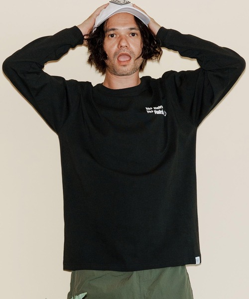 No Rain No Rainbow(ノーレインノーレインボー)の「mlt5393-logo printed long sleeve T-shirt ロングスリーブカットソー(NR25W-28)(Tシャツ/カットソー・メンズ・ホワイト/ブラック/ネイビー・S/M/L/XL)」の2枚目の写真