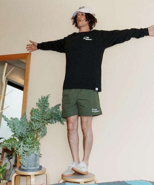 No Rain No Rainbow(ノーレインノーレインボー)の「mlt5393-logo printed long sleeve T-shirt ロングスリーブカットソー(NR25W-28)(Tシャツ/カットソー・メンズ・ホワイト/ブラック/ネイビー・S/M/L/XL)」の19枚目の写真