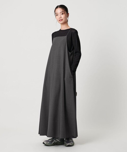 BEAUTY&YOUTH UNITED ARROWS(ビューティーアンドユースユナイテッドアローズ)の「ポリエステルレーヨンブレンド フレア キャミソールワンピース(ワンピース・レディース・ブラック/ダークグレー・M/XS/S)」の3枚目の写真