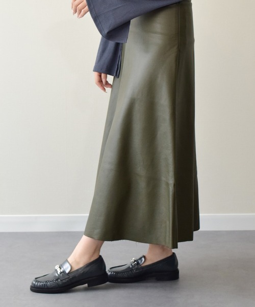 inter-chaussures(インターショシュール)の「【INTER-CHAUSSURES】ラウンドトウメタルベルトローファー(I51613)(ローファー・レディース・ブラック系その他/グレー系その他・37/36)」の7枚目の写真