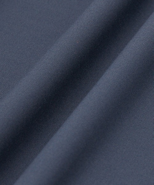 UNITED TOKYO(ユナイテッドトウキョウ)の「【岐阜生産】Dry Twist レギュラーカラーシャツ 防シワ|速乾|ストレッチ|オフィスカジュアル|通勤|レギュラーフィット|洗える(シャツ/ブラウス・メンズ・ダークグレー/オフホワイト/ブラック/ライトブルーグレー/ネイビー/グレイッシュベージュ・1/2/3)」の21枚目の写真