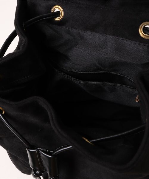 ammy.（エイミードット）の「【 ammy. / エイミードット 】  スエード調 レトロ フラップ リュック（バックパック/リュック・レディース・ブラウン/ブラック・FREE）」の5枚目の写真