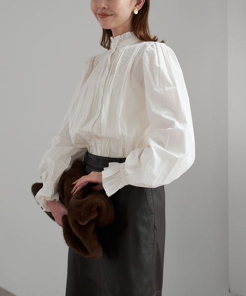 crinkle crinkle crinkle rebuilt neck embroidery blouse CC-4015