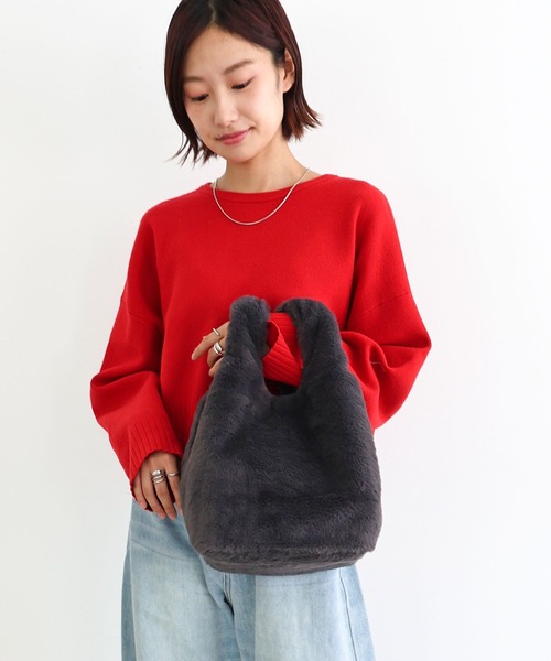 T・S・L（ティーエスエル）の「エコファーショッパーバッグ（トートバッグ・レディース・ホワイト/チャコールグレー/グレイッシュベージュ/サックスブルー/イエロー/ピンク・FREE）」の10枚目の写真