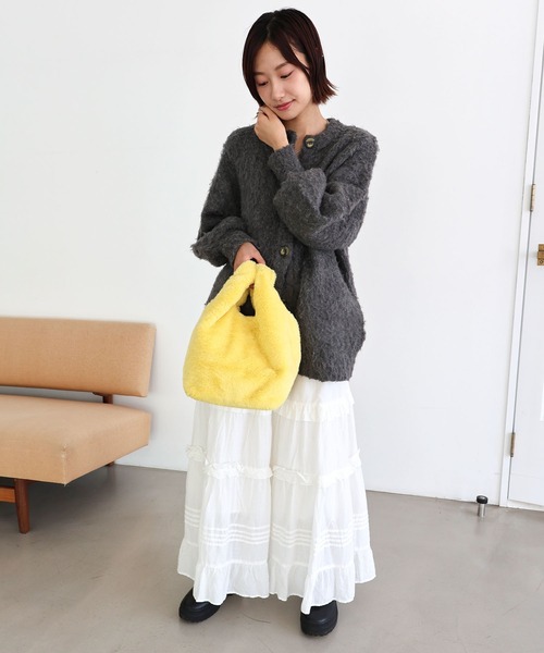 T・S・L（ティーエスエル）の「エコファーショッパーバッグ（トートバッグ・レディース・ホワイト/チャコールグレー/グレイッシュベージュ/サックスブルー/イエロー/ピンク・FREE）」の17枚目の写真