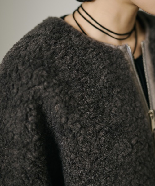 LAULEN(ローレン)の「front zip volume boa blouson /フロントジップボリュームボアブルゾン(ブルゾン・レディース・グレー/アイボリー・FREE)」の9枚目の写真