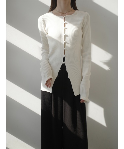 amel（エイメル）の「ボタンラインニットカーディガン / アイボリー（ニット/セーター・レディース・アイボリー・FREE）」の7枚目の写真