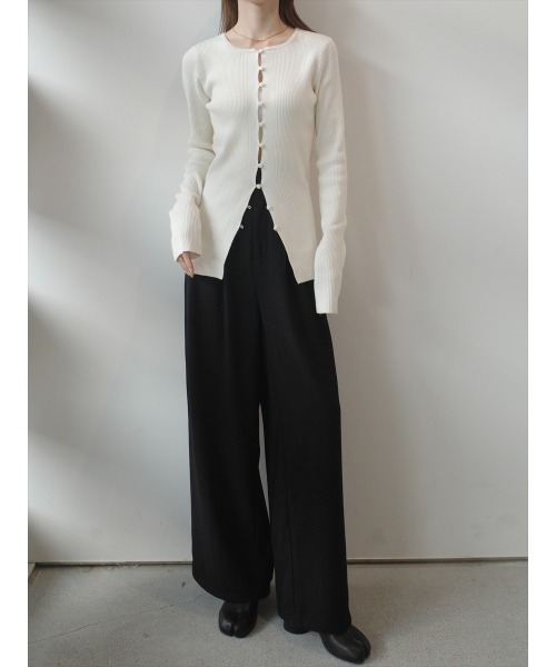 amel（エイメル）の「ボタンラインニットカーディガン / アイボリー（ニット/セーター・レディース・アイボリー・FREE）」の18枚目の写真