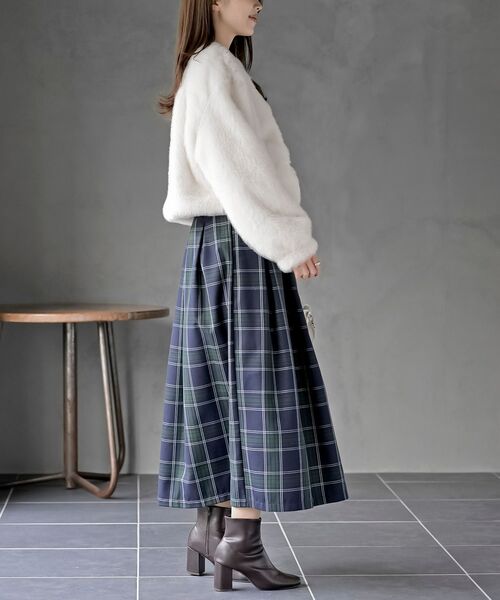 rps（アールピーエス）の「リボン釦フェイクファージャケット（ノーカラージャケット・レディース・アイボリー/ライトグレー/チャコールグレー・フリー）」の7枚目の写真