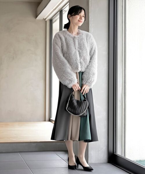 rps（アールピーエス）の「リボン釦フェイクファージャケット（ノーカラージャケット・レディース・アイボリー/ライトグレー/チャコールグレー・フリー）」の12枚目の写真