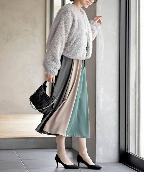 rps（アールピーエス）の「リボン釦フェイクファージャケット（ノーカラージャケット・レディース・アイボリー/ライトグレー/チャコールグレー・フリー）」の15枚目の写真