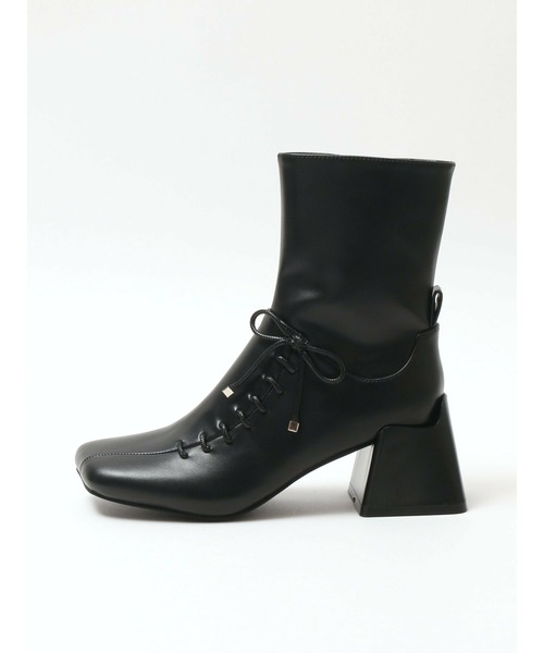 Bella lume（ベッラルーメ）の「《Bella Lume(ベッラルーメ)》スクエアレースアップブーツ（ブーツ・レディース・ブラック・SMALL/MEDIUM/LARGE）」の6枚目の写真