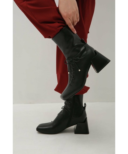 Bella lume（ベッラルーメ）の「《Bella Lume(ベッラルーメ)》スクエアレースアップブーツ（ブーツ・レディース・ブラック・SMALL/MEDIUM/LARGE）」の15枚目の写真