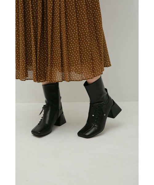 Bella lume（ベッラルーメ）の「《Bella Lume(ベッラルーメ)》スクエアレースアップブーツ（ブーツ・レディース・ブラック・SMALL/MEDIUM/LARGE）」の14枚目の写真