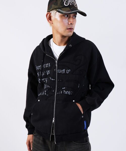 SEQUENZ（シークエンズ）の「【SEQUENZ（シークエンズ）】SQNZ ZIP P/K / ジップパーカー 裏起毛 フーディ スタッズ 加工 ワッペン プリント（パーカー・メンズ・ブラック/ピンク/ライトグレー/ブルー・SMALL/LARGE/MEDIUM）」の2枚目の写真
