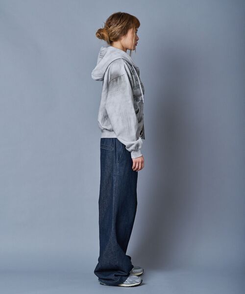 SEQUENZ（シークエンズ）の「【SEQUENZ（シークエンズ）】SQNZ ZIP P/K / ジップパーカー 裏起毛 フーディ スタッズ 加工 ワッペン プリント（パーカー・メンズ・ブラック/ピンク/ライトグレー/ブルー・SMALL/LARGE/MEDIUM）」の14枚目の写真