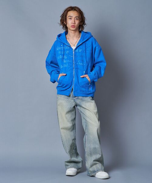 SEQUENZ（シークエンズ）の「【SEQUENZ（シークエンズ）】SQNZ ZIP P/K / ジップパーカー 裏起毛 フーディ スタッズ 加工 ワッペン プリント（パーカー・メンズ・ブラック/ピンク/ライトグレー/ブルー・SMALL/LARGE/MEDIUM）」の21枚目の写真